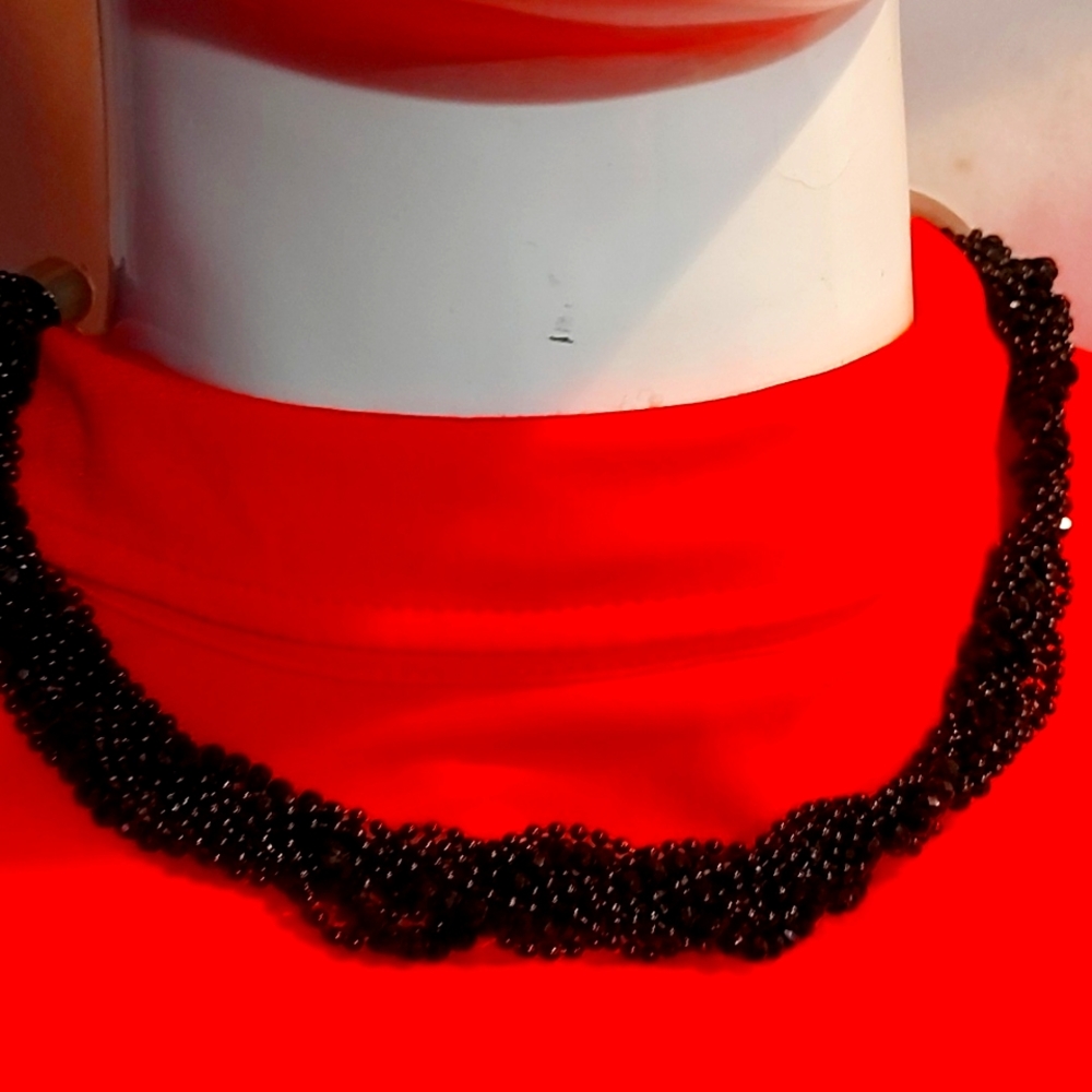 NWT Joe Fresh black double bead twisted necklace.